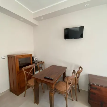La Fontanella Bed & Breakfast 3*